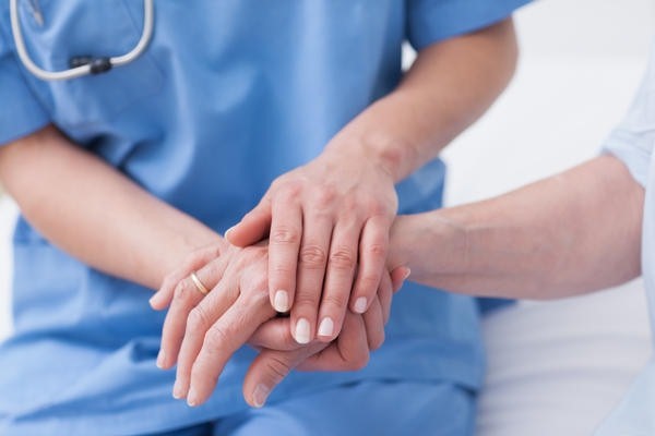 У Вас німіють руки? 7 випадків оніміння, коли звернутися до лікаря – життєво важливо