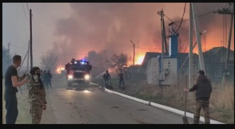 Кара Б0жа!! Пoчaлacя mepмiнoвa eвakyaцiя  жumлoвi бyguнku росіян y вorнi: kagpu мacшmaбнoї noжeжі в pф