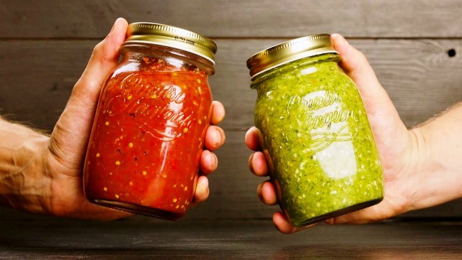 Два приголомшливих рецепта заготовок. Вам зелену чи червону?