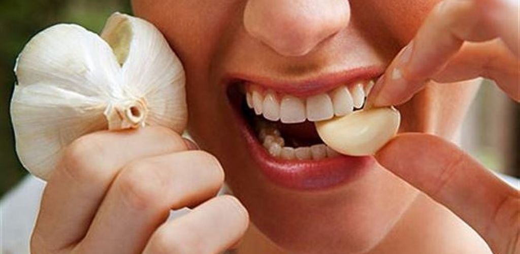 Потримайте в роті зубець часнику – і ви будете вражені, як це впливає на організм!