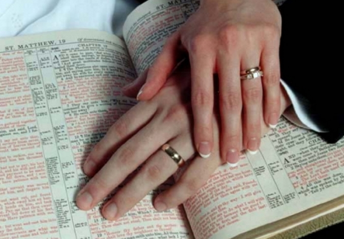 Один рядок з Біблії, який вирішить всі проблеми в подружжі