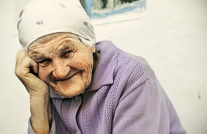 Старіюча мама написала лист молодим дітям. Такий точний, що аж боляче…