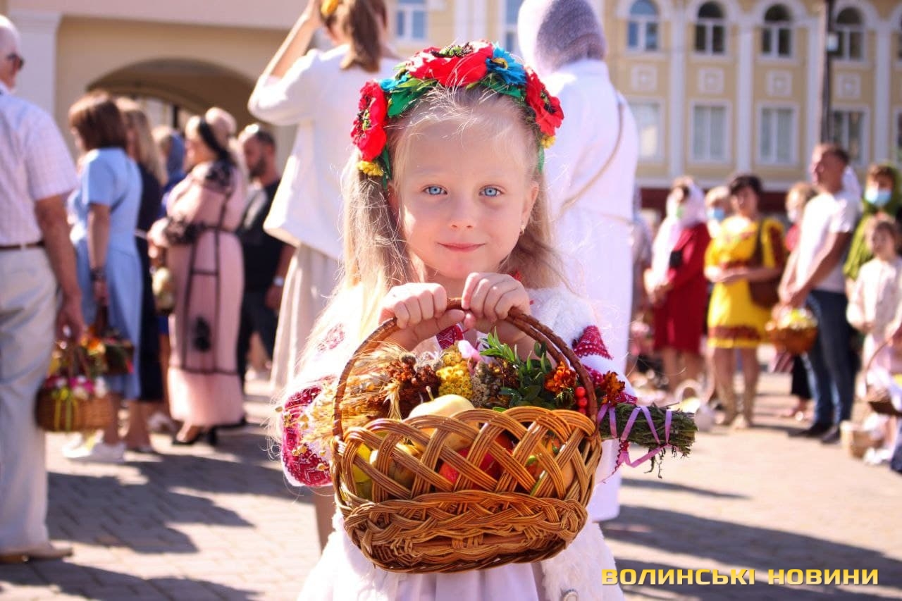 Преображення Господнє (Яблучний Спас) — 6 серпня. Що потрібно святити в цей день, на чого не можна робити