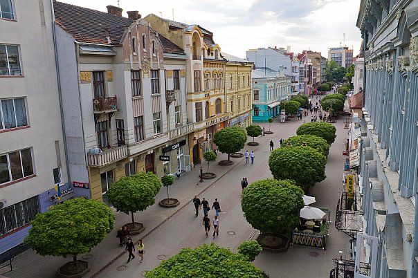 Люди які проживають на Заході, даю вам слово, що вже зовсім скоро вас наздожене вся Україна! Вчора заходжу у супермаркет за хлібом, дивлюся і бачу там