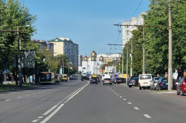 Ні сестра, ні її чоловік не переконували нас в тому, щоб ми ще залишилися у них, то ж ми зібрали валізи і поїхали додому. Перед від’їздом я відрахувала 800 євро і поклала в тумбочку сестрі. Це були мої останні гроші, які я збирала кілька років. Але я вирішила заплатити за своє проживання у них