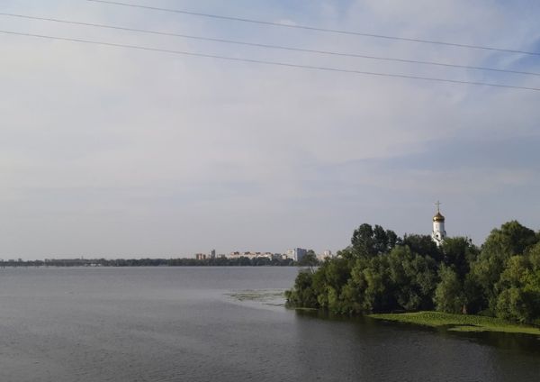 Я, чотири роки тому, їдучи до столиці, зробив необачний вчинок – залишив ключі від своєї двокімнатної квартири матері. Я і подумати не міг, що вона без мого відома впустить туди «квартирантів»