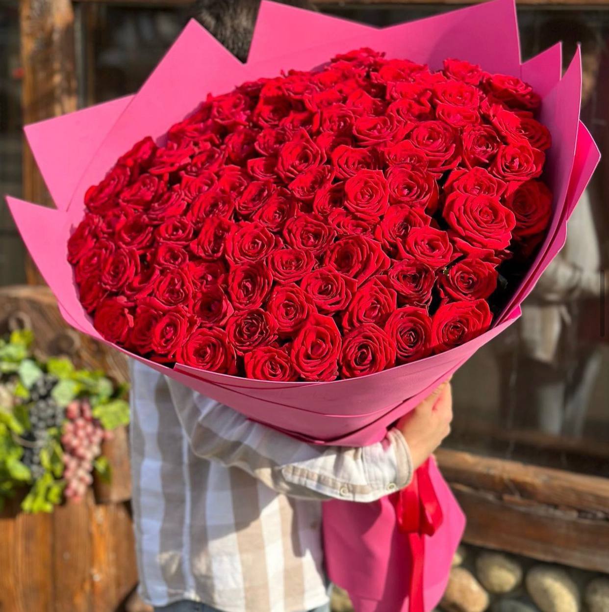 – Дозволь поцікавитися, а навіщо тобі ключі від моєї квартири? – питаю. – Я планую до тебе переїхати. На наступному тижні