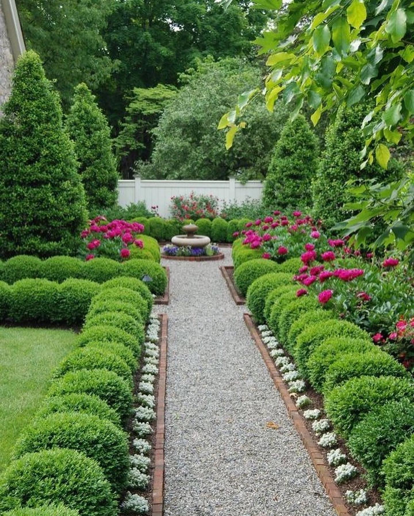 – Синку, я тобі хочу відкрити нашу сімейну таємницю, яку ми з батьком зберігали все життя. – Для тебе це буде несподіванкою, але ти на нас не ображайся, я не маю права забирати її з собою…