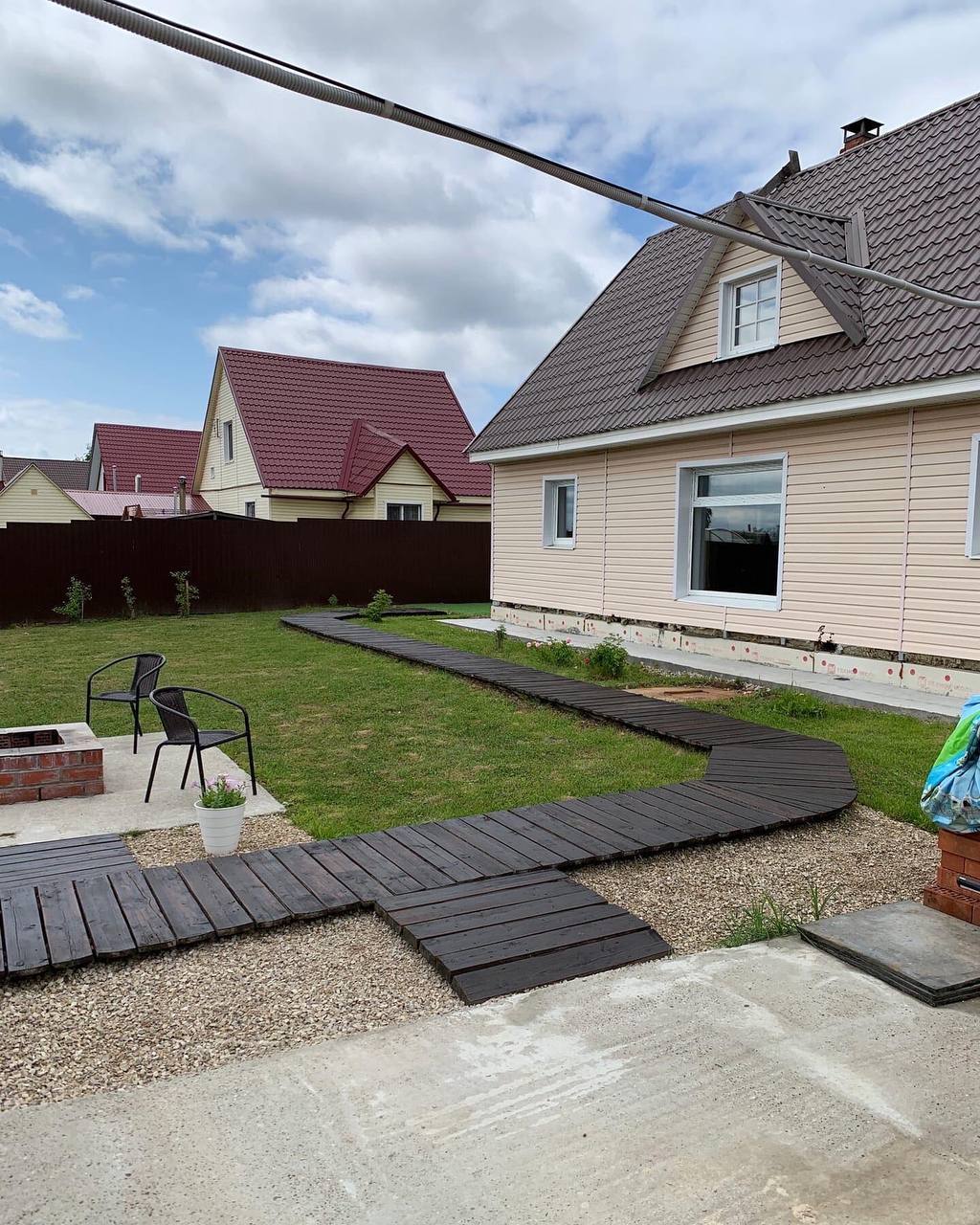 – А тепер ходімо, будемо робити з тебе красуню, – сказав стиліст, який працював з Оленою після психолога