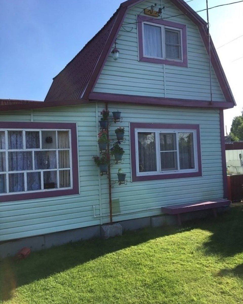 – Я в тебе на других або третіх ролях. Усе для мами, усе для сестри. А дружина якось обійдеться