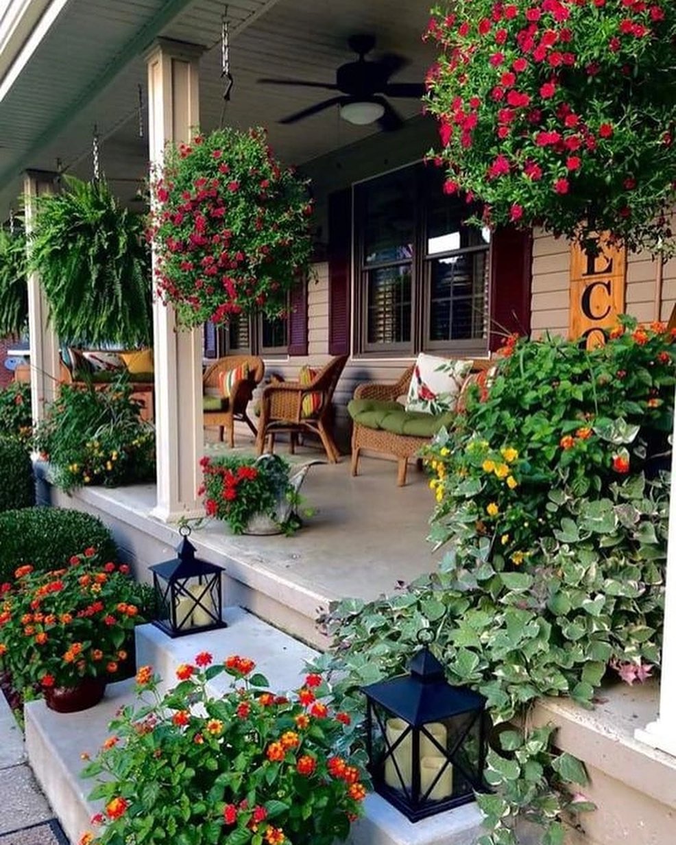 – Живемо один раз! – говорив Олег своїй коханій Марині, роблячи замовлення в дорогому ресторані. Потім на виписку з пологового будинку чоловік приніс їй величезний букет троянд. Ефектно, але навіщо ж стільки витрачатися на квіти?! Особливо коли попереду декрет… Але Олег працював тоді в хорошій компанії. Гроші текли річкою і він думав, що так буде завжди… А потім Олега звільнили. – Нічого страшного, – сказав той. – Знайду щось краще. Не знайшов… Влаштувався за невелику зарплату. Марина вийшла на роботу, коли синові було два рочки. Не від хорошого життя – від безвиході. І тут Олег заявив несподіване…