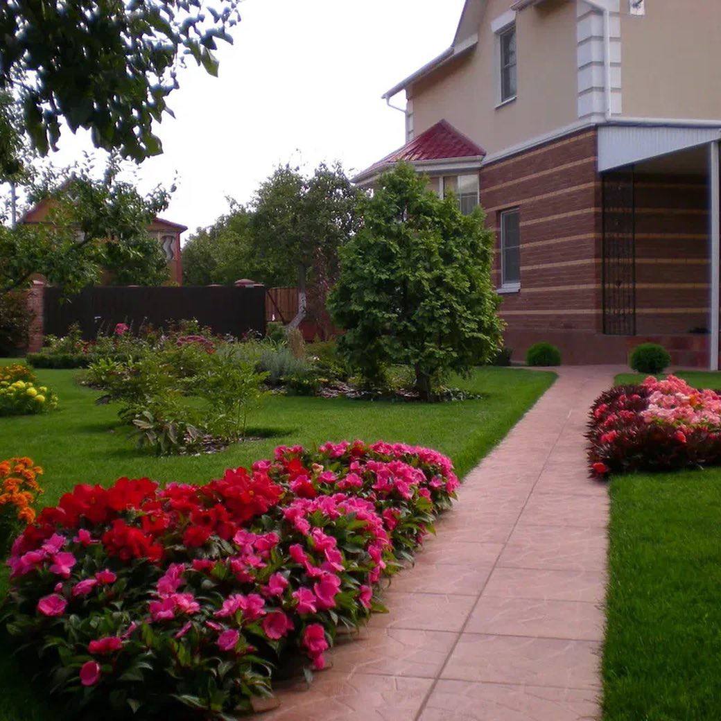 – Навіщо ти взагалі витрачаєш гроші на чужу людину