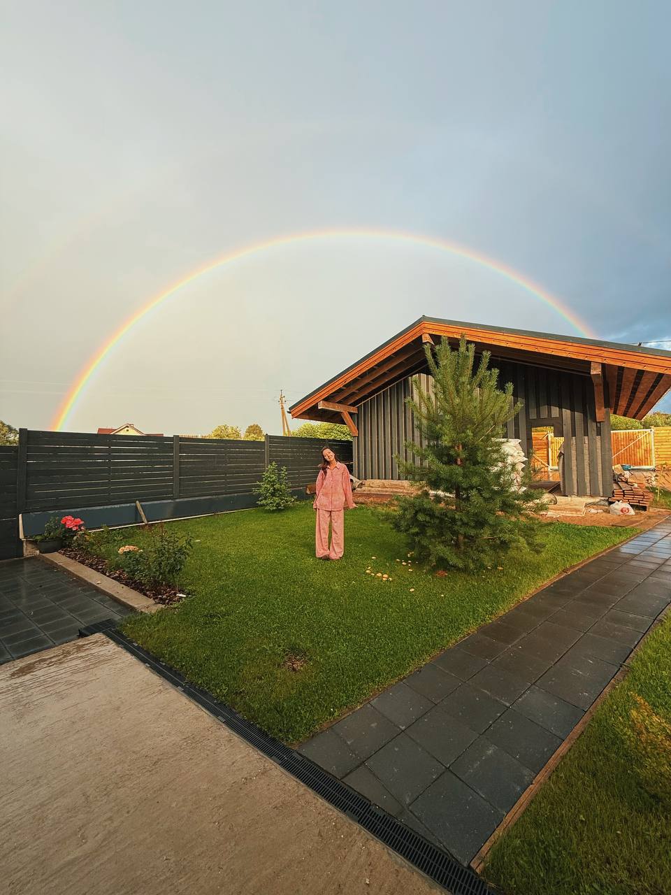 – Синку, привітай мене! Після того, як ви поїхали, на кухні я вже не сплю! І більше ніколи не буду!