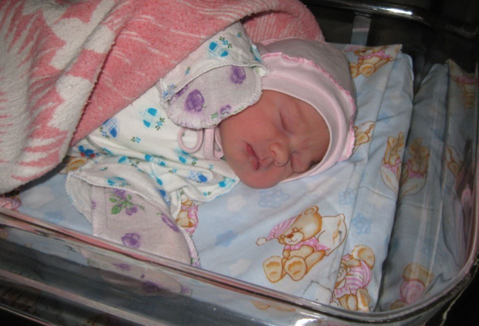 Усі чекали, що з пологового будинку я вийду з дитиною на руках. Але те, що сталося того дня, змінило моє життя