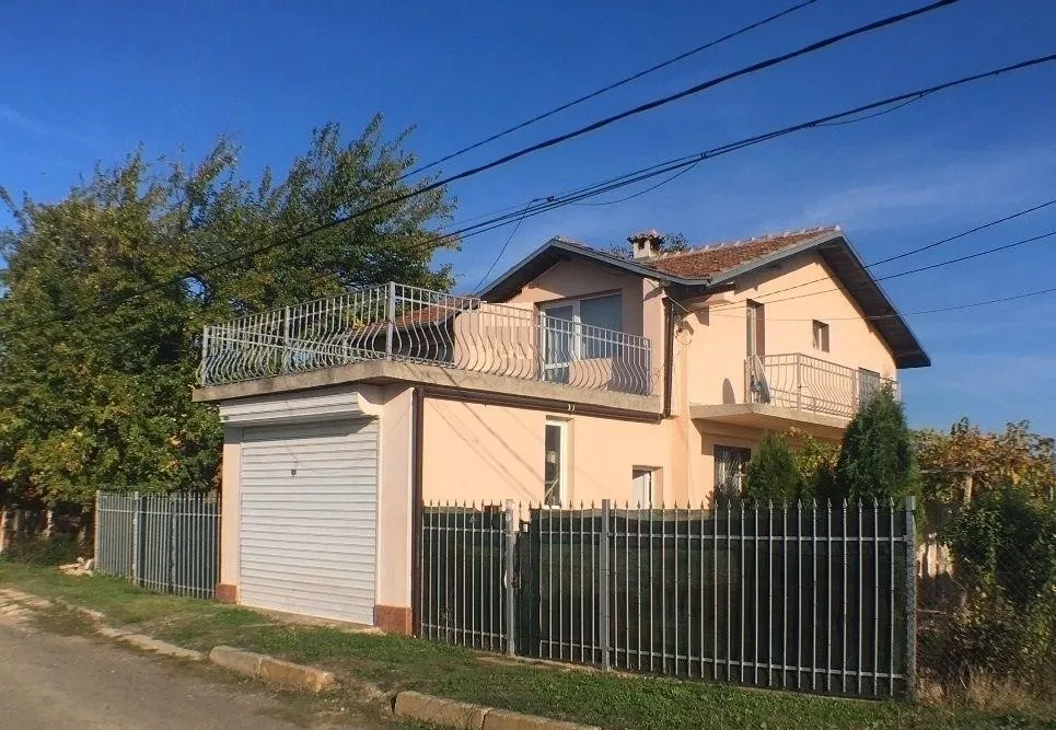 – Я в свої 37 сама розпоряджуся спадком! – А про моїх батьків та синів ти подумала? – витріщився чоловік