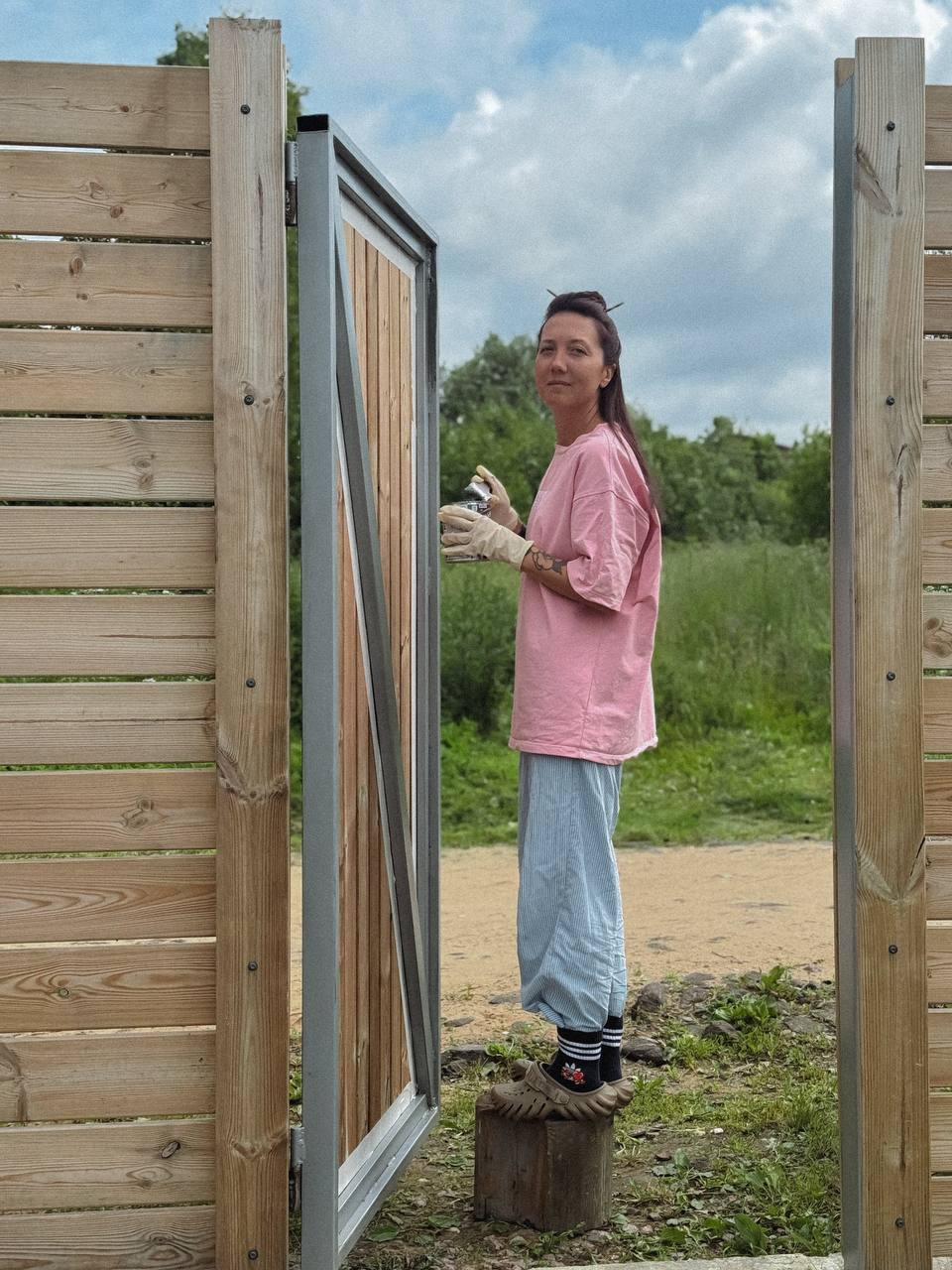 Син чоловіка з серпня минулого року до нас не їздить. Майже рік проблеми чоловіка, його колишньої дружини, та їхньої дитини, мене не торкаються