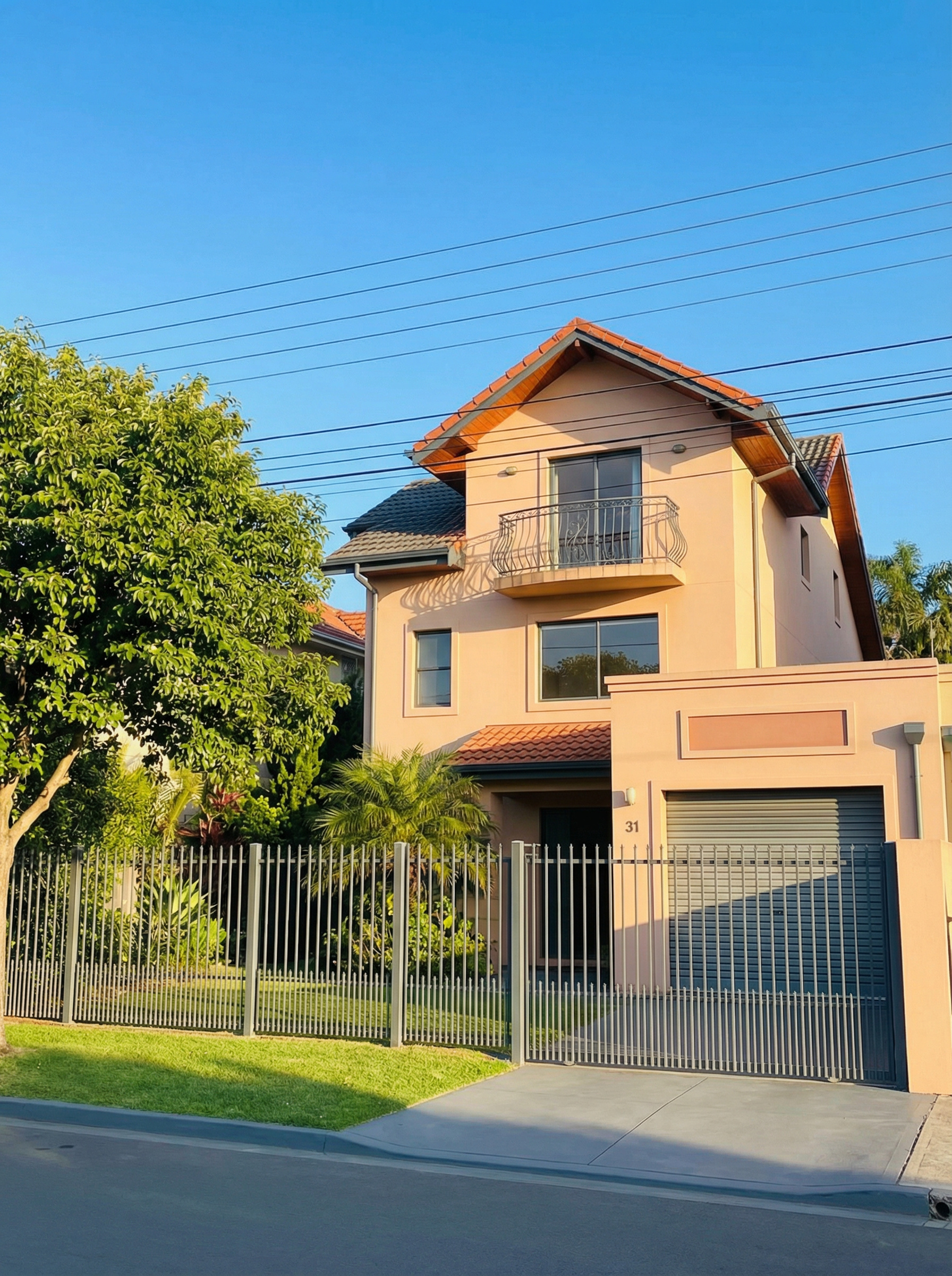 – Я в свої 37 сама розпоряджуся спадком! – А про моїх батьків та синів ти подумала? – витріщився чоловік