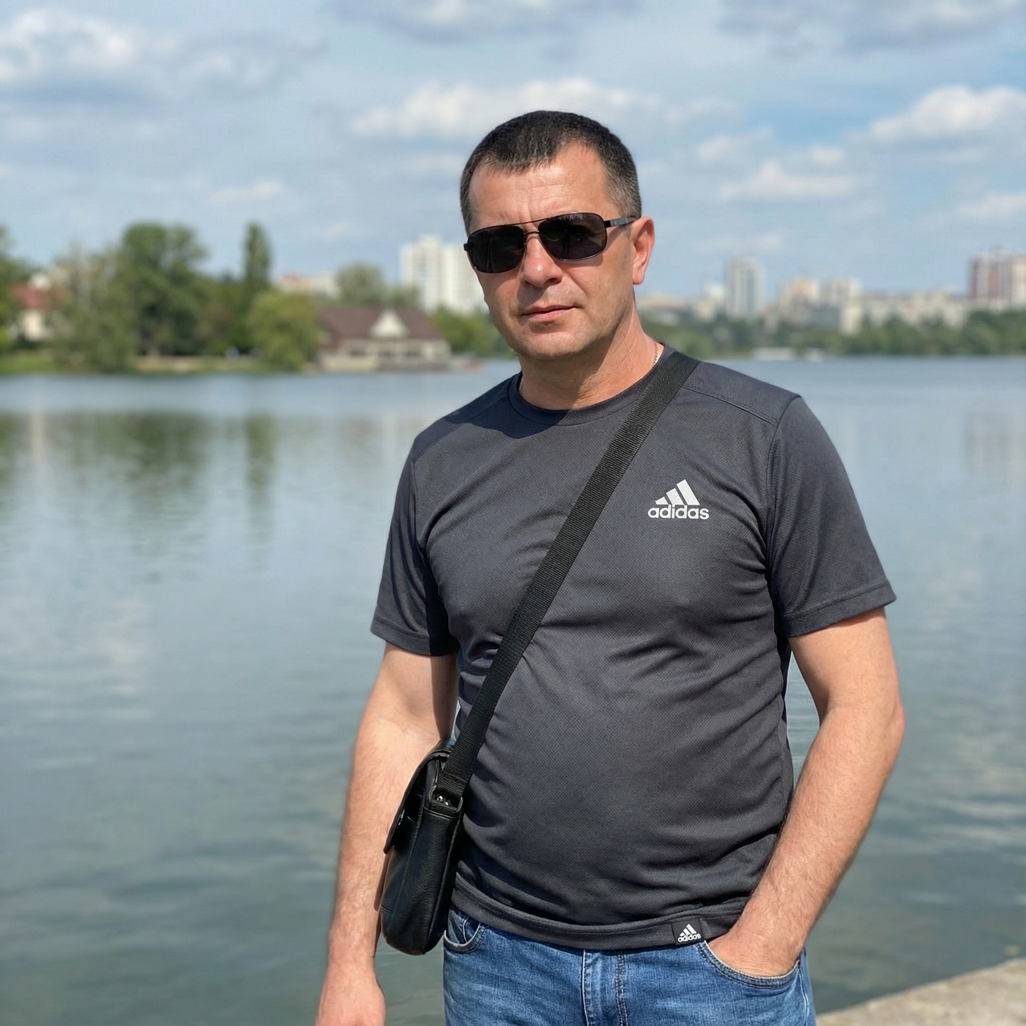 “я живу наче зі старою бабусею,. чесно…”Мені 55 …і ніяк не можу познайомитися з молодою дівчиною…. А жити зі старою ніяк не хочу, набридло!ДОПО МОІЖТЬ МЕНІ…” сьогодні вечором Пишу сюди, бо відчуваю, що у повному розпачі. Не знаю, куди звернутися за допомогою.